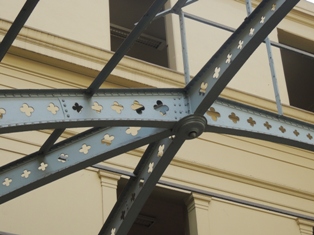 Estrutura metálica belga
