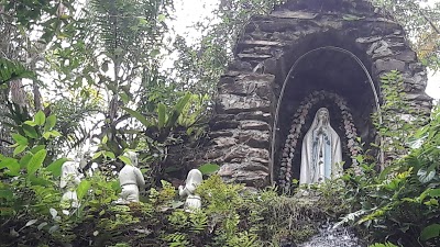 Estatua NS familia Vilain