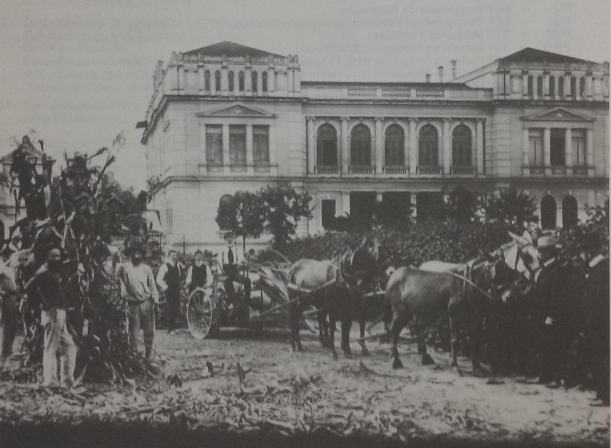 Puttemans Hubert Alunos exercitando ceifadeira