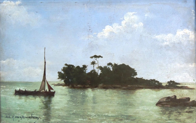 Barco com velas fechadas em frente de uma ilha